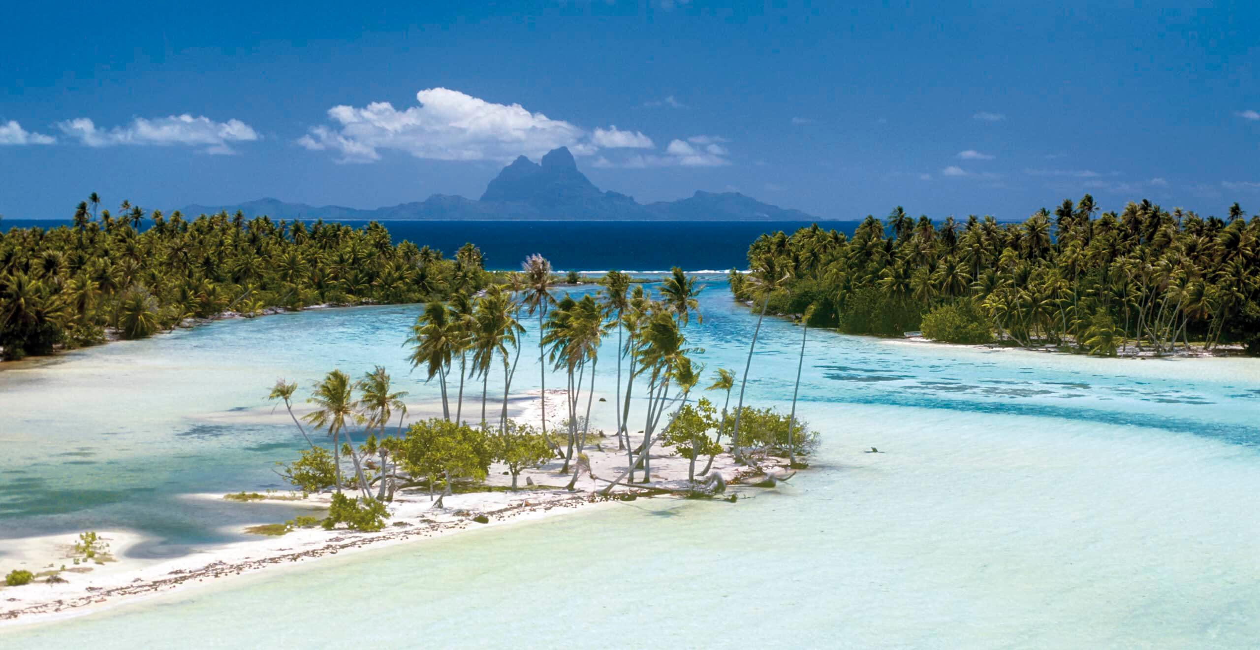 7-day Tahiti sailing itinerary: Raiatea, Huahine, Tahaa, Bora Bora & Maupiti