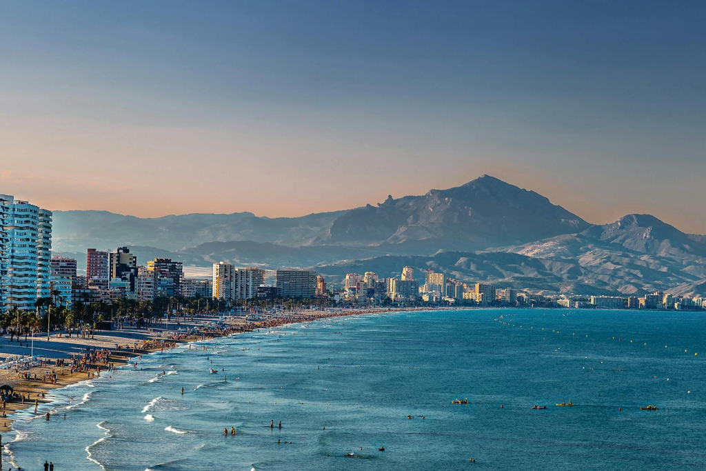 Sailing guide: Sailing in Alicante