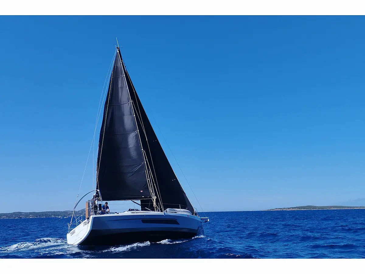 Dufour 37 (2024) in Sardinia