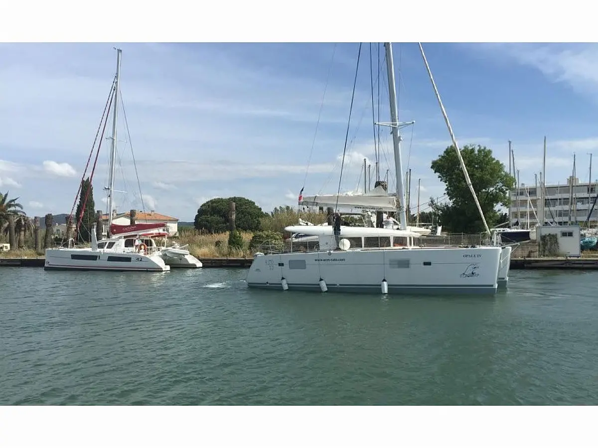 Lagoon 400 S2 (2014) in French Riviera