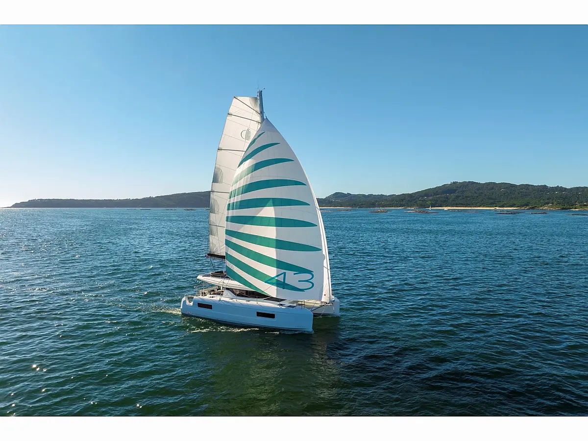 Lagoon 43 (2026) in Greece