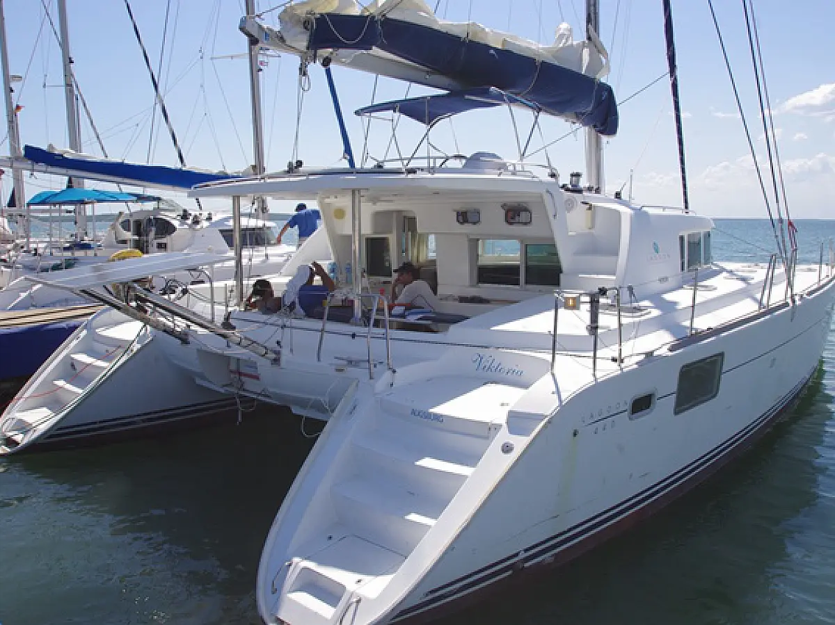 Lagoon 440 (2007) in Cuba