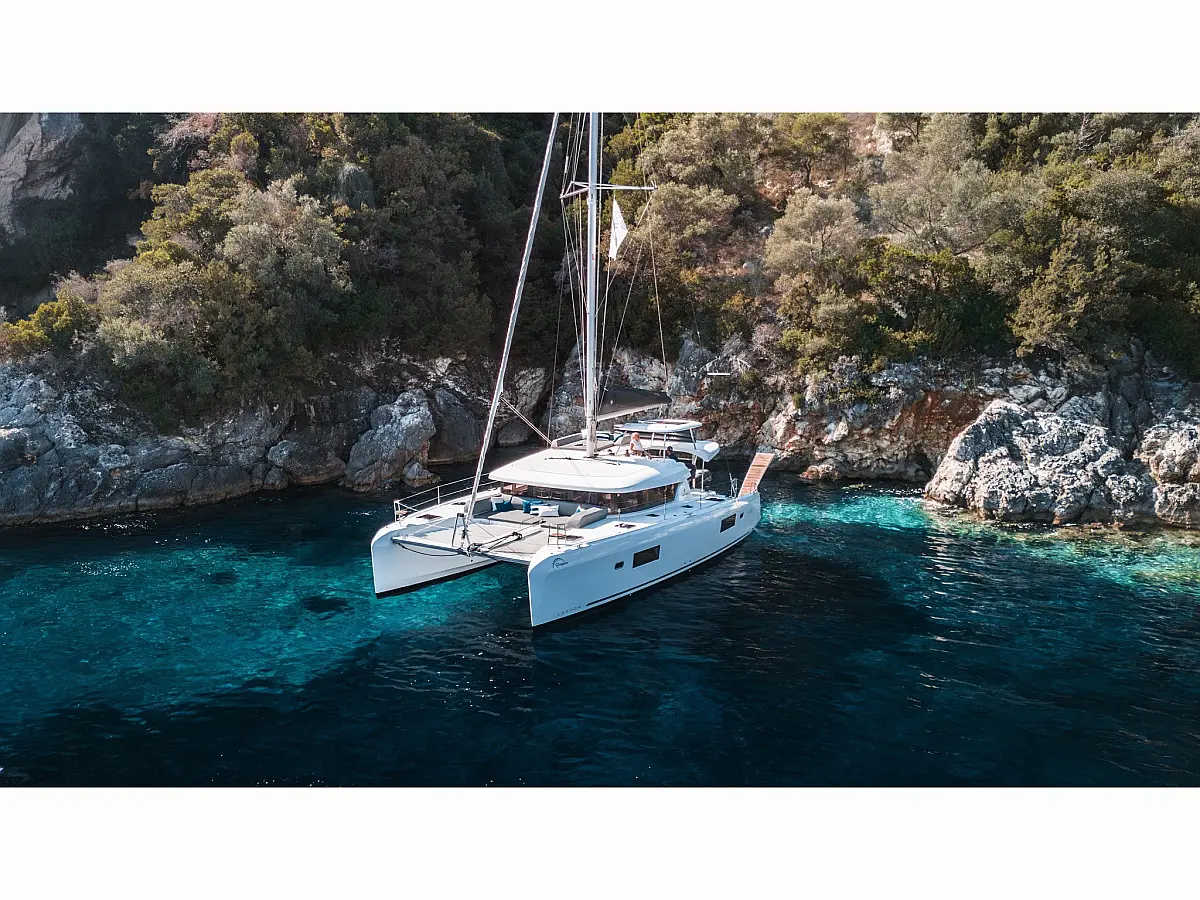 Lagoon 42 (2026) in Greece