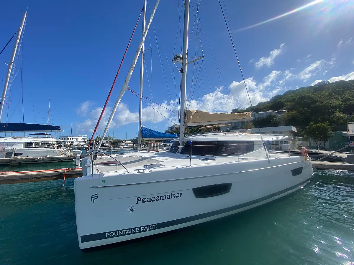Helia 44 (2018) in BVI