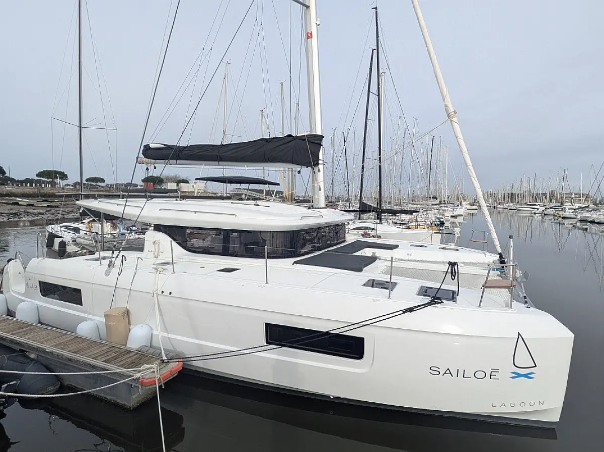 Lagoon 43 (2026) in France