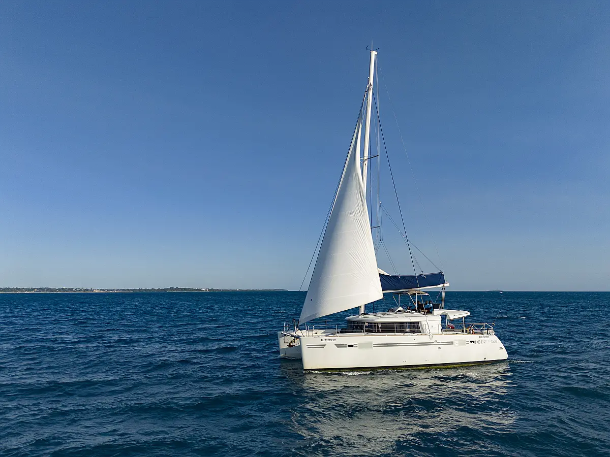 Lagoon 450 Fly (2016) in Tanzania