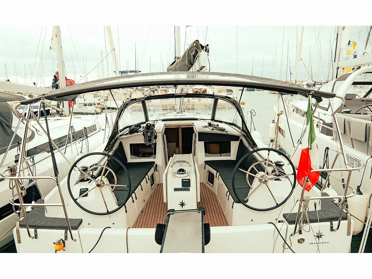Sun Odyssey 410 (2025) in Amalfi Coast